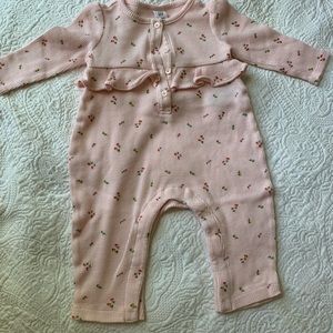 Gap floral girls pajama. Size 6-12 months. Like brand new condition